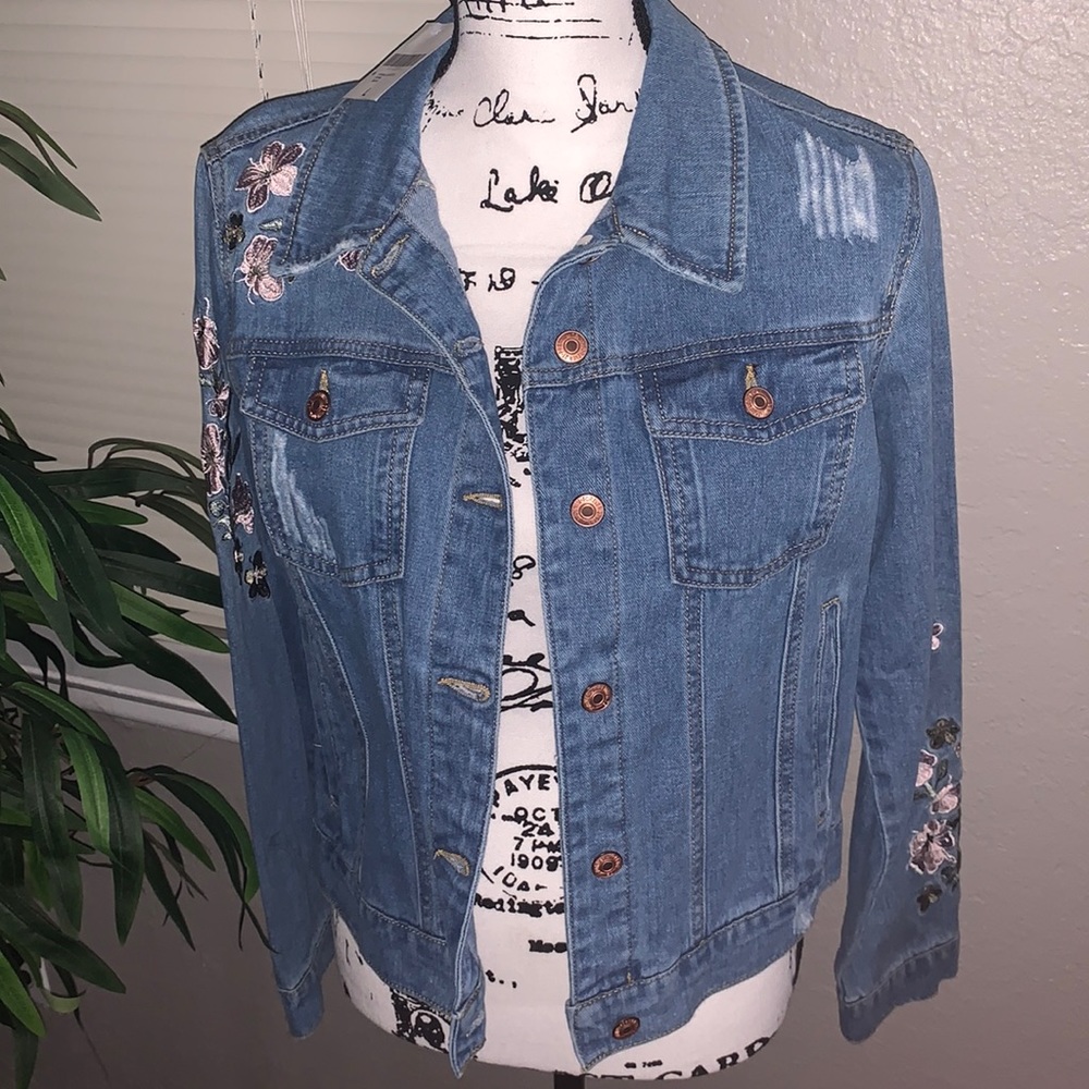 NWT Forever 21 Floral Embroidered Denim Jacket